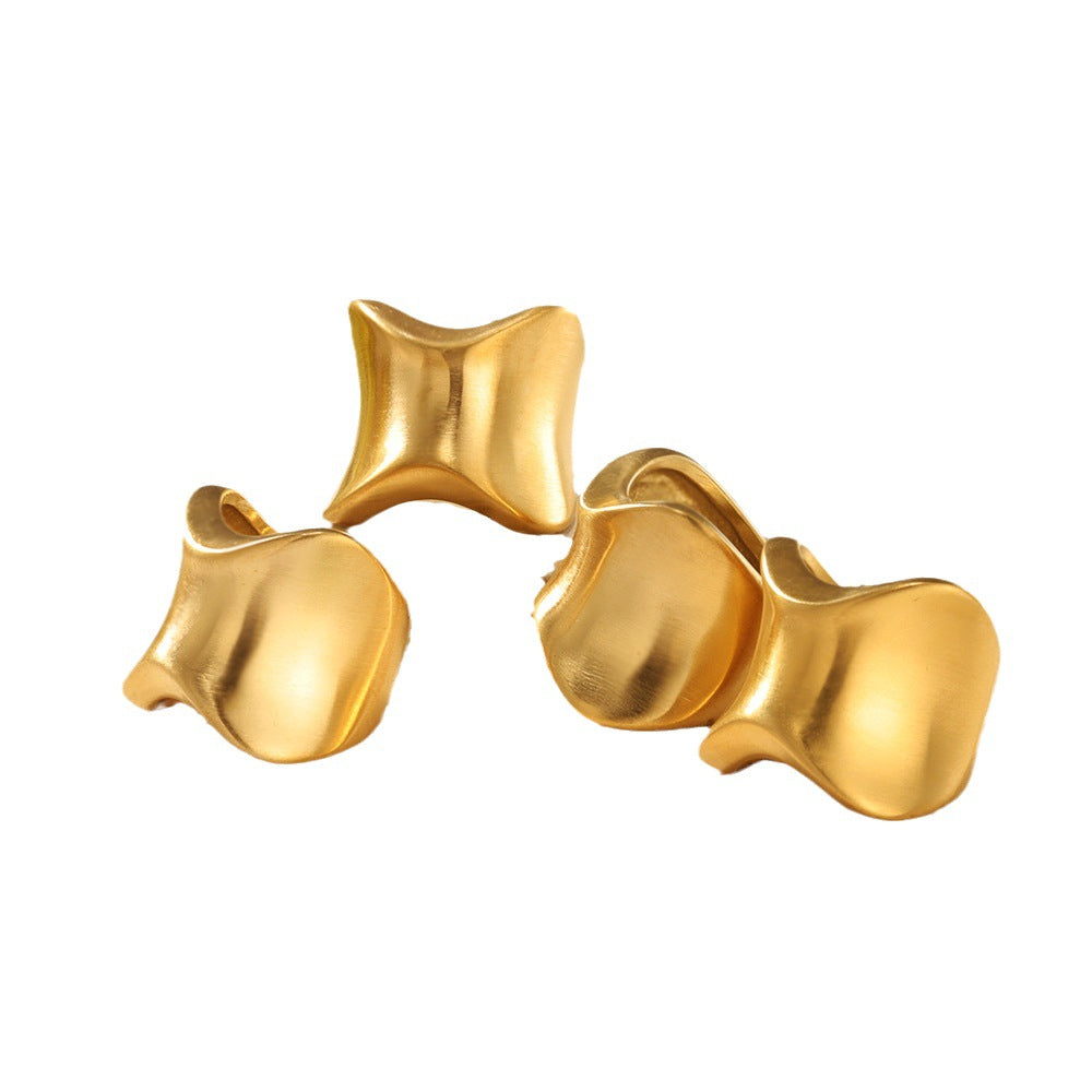 Wholesale Modern Concave Curved Titanium Steel Ring for Women 18k Gold Plated Ring